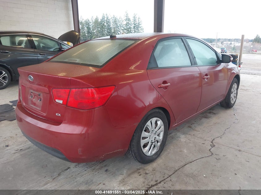 2010 KIA FORTE VIN: KNAFU4A24A5112596