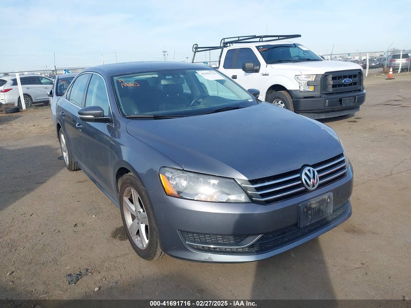 2014 VOLKSWAGEN PASSAT VIN: 1VWBT7A37EC114954