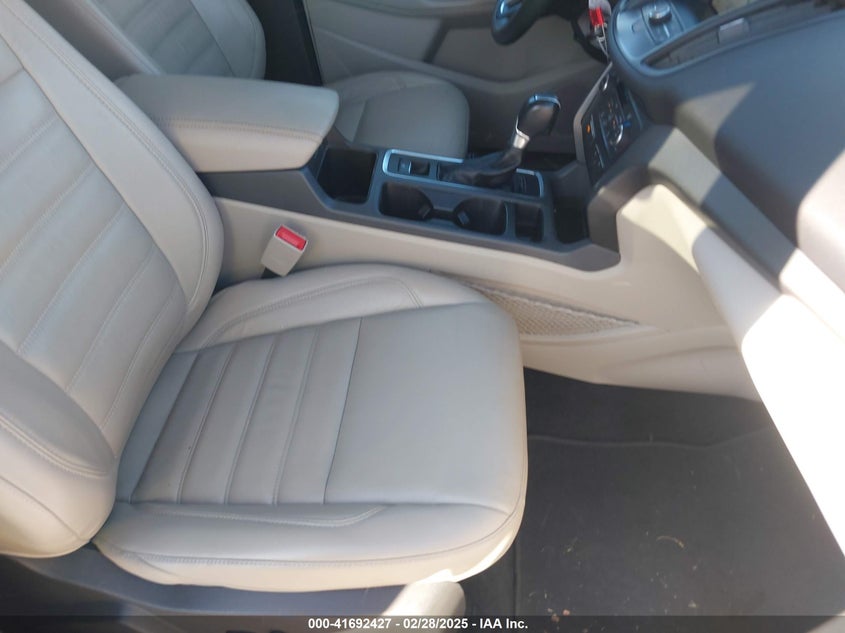 2017 FORD ESCAPE VIN: 1FMCU0G97HUA25824