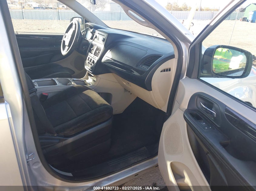 2012 DODGE GRAND CARAVAN VIN: 2C4RDGCG4CR196564