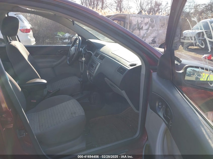 2007 FORD FOCUS VIN: 1FAFP34N27W237230