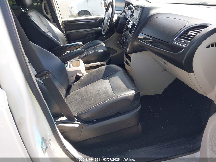 2013 CHRYSLER TOWN & COUNTRY VIN: 2C4RC1BG3DR706065