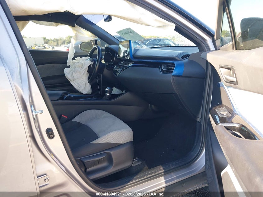 2019 TOYOTA C-HR VIN: NMTKHMBX4KR082574