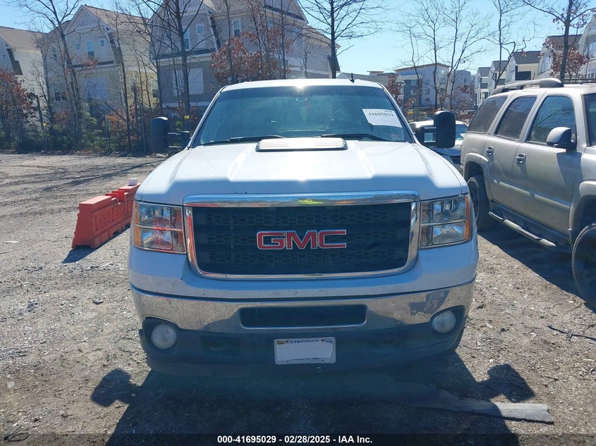 2011 GMC SIERRA VIN: 1GT120E85BF203852