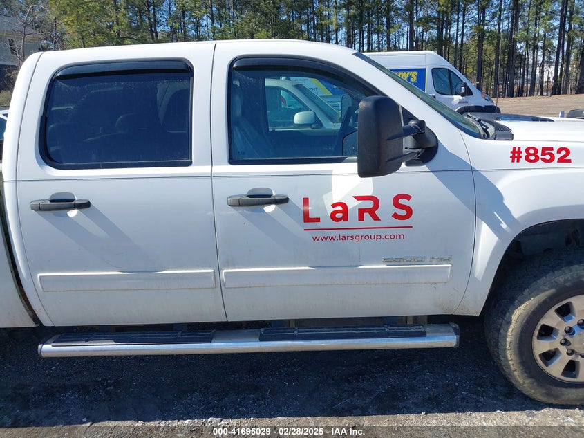 2011 GMC SIERRA VIN: 1GT120E85BF203852