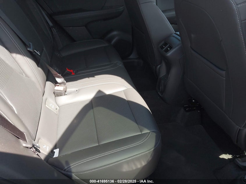 2024 BUICK ENVISION VIN: LRBFZME41RD066807