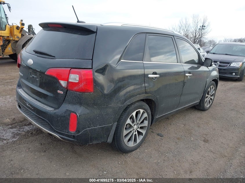 2014 KIA SORENTO VIN: 5XYKW4A70EG432633