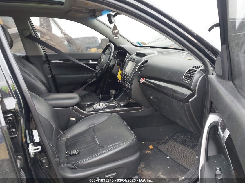 2014 KIA SORENTO VIN: 5XYKW4A70EG432633