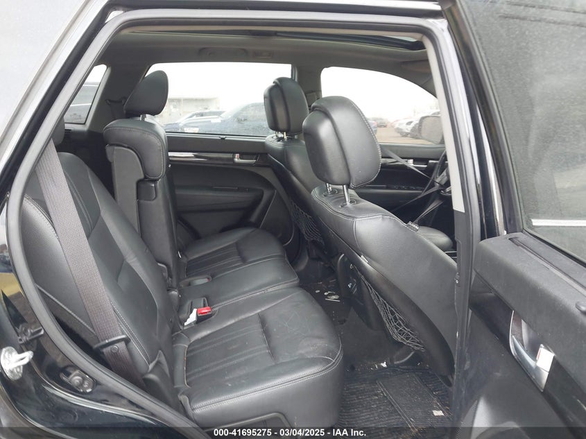 2014 KIA SORENTO VIN: 5XYKW4A70EG432633