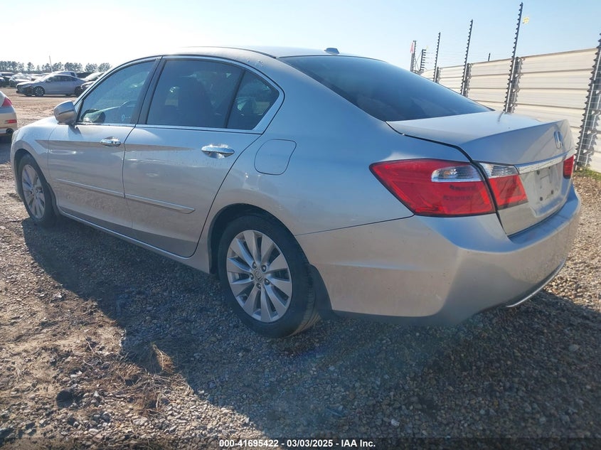 2013 HONDA ACCORD VIN: 1HGCR2F87DA056370