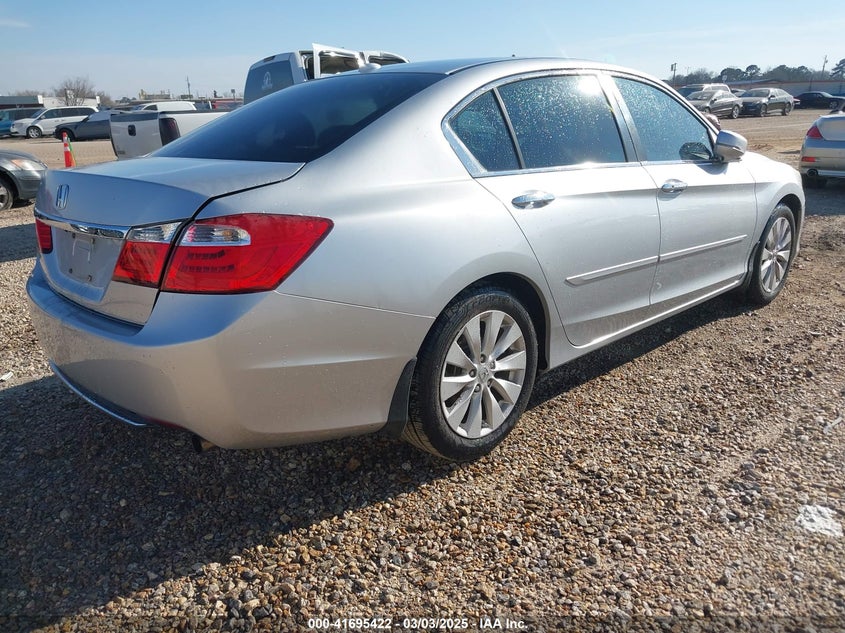 2013 HONDA ACCORD VIN: 1HGCR2F87DA056370