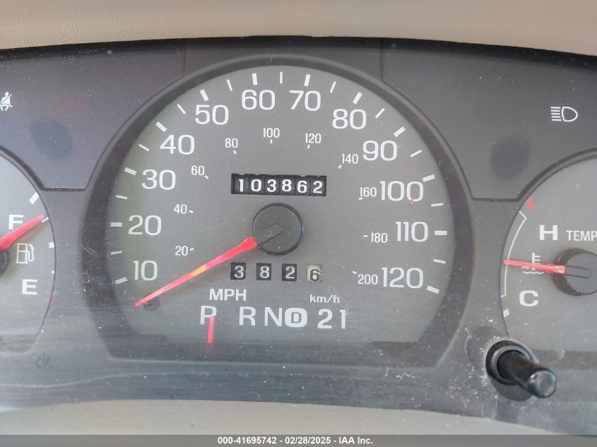 2005 Mercury Grand Marquis Gs VIN: 2MEFM74W05X604922 Lot: 41695742