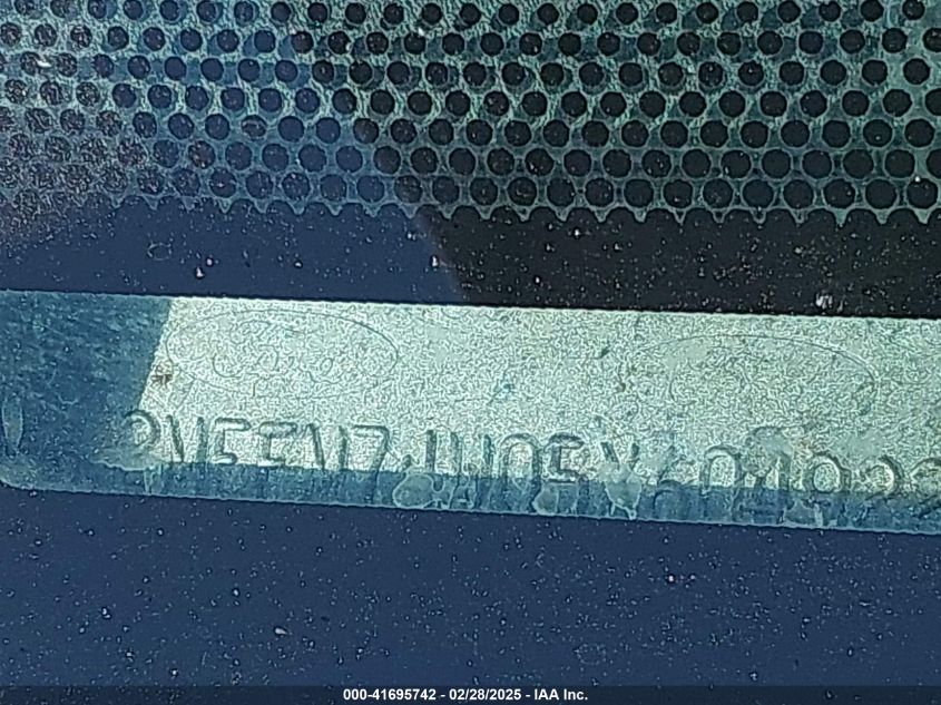 2005 Mercury Grand Marquis Gs VIN: 2MEFM74W05X604922 Lot: 41695742