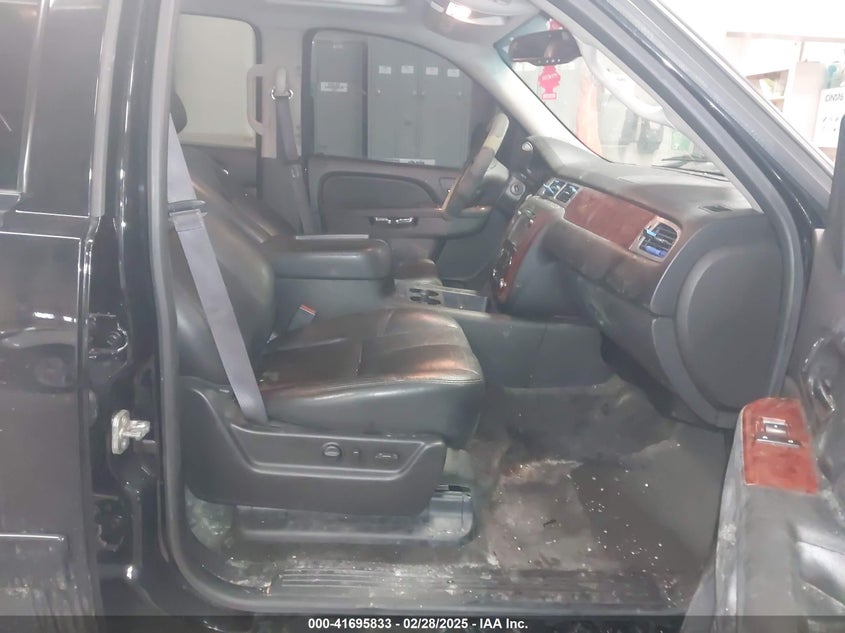 2013 CHEVROLET TAHOE VIN: 1GNSKBE0XDR145627