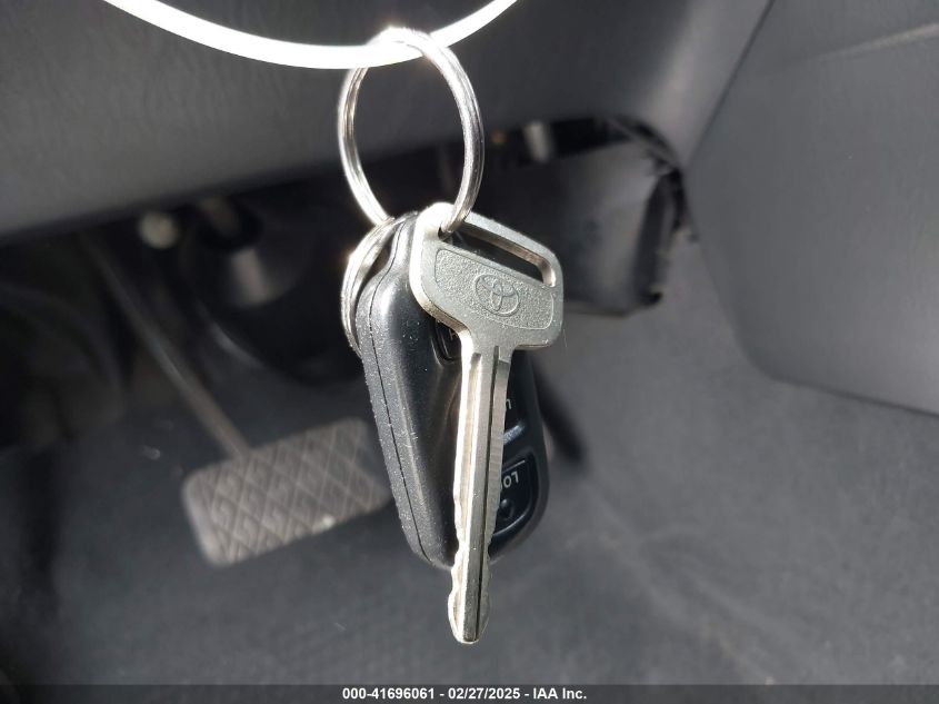 2004 Toyota Matrix Standard VIN: 2T1KR32E84C299631 Lot: 41696061