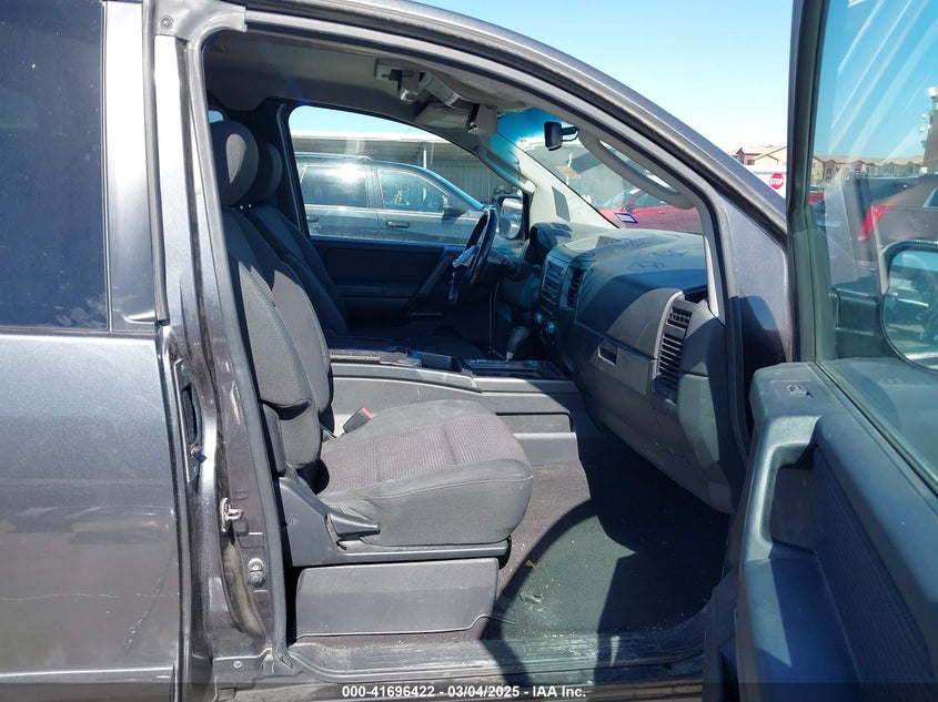 2010 NISSAN TITAN VIN: 1N6BA0CA5AN325190