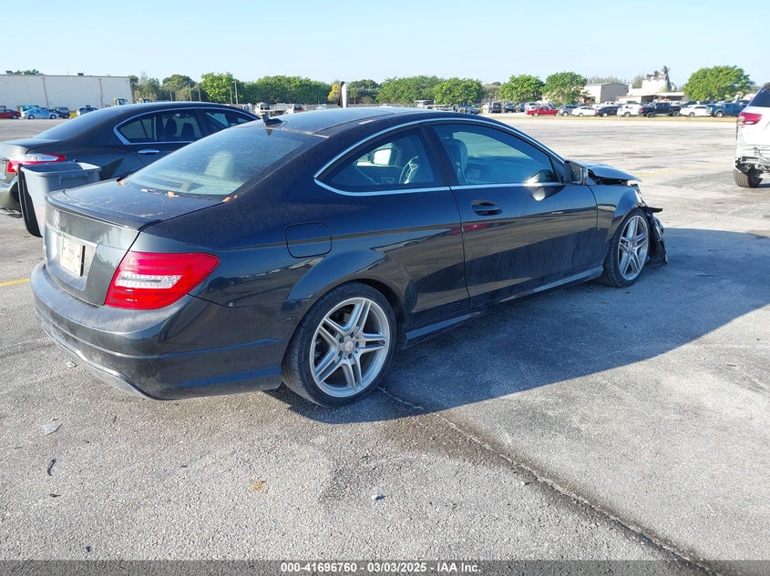 2013 MERCEDES-BENZ C 250 VIN: WDDGJ4HB5DG085073