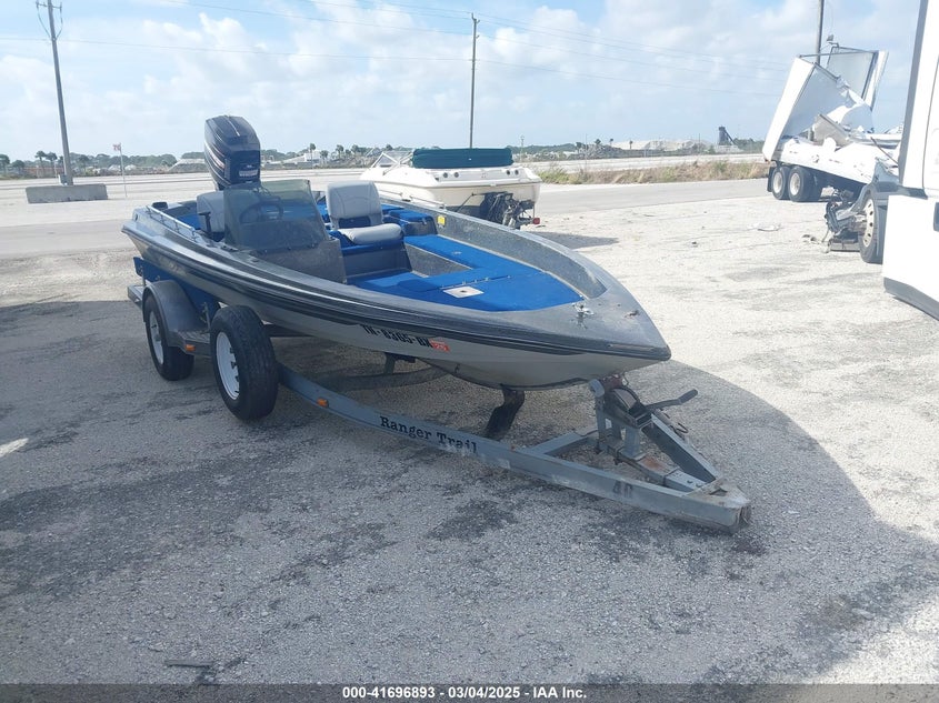 1986 RANGER BASSBOAT auction photo 1