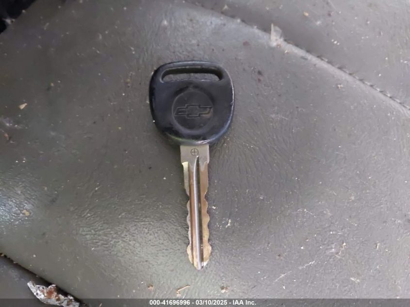 2008 Chevrolet Express Work Van VIN: 1GCGG25C681175724 Lot: 41696996