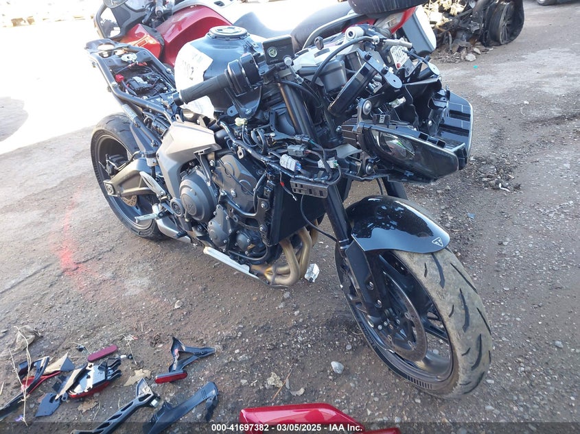 2025 Triumph Motorcycle Daytona