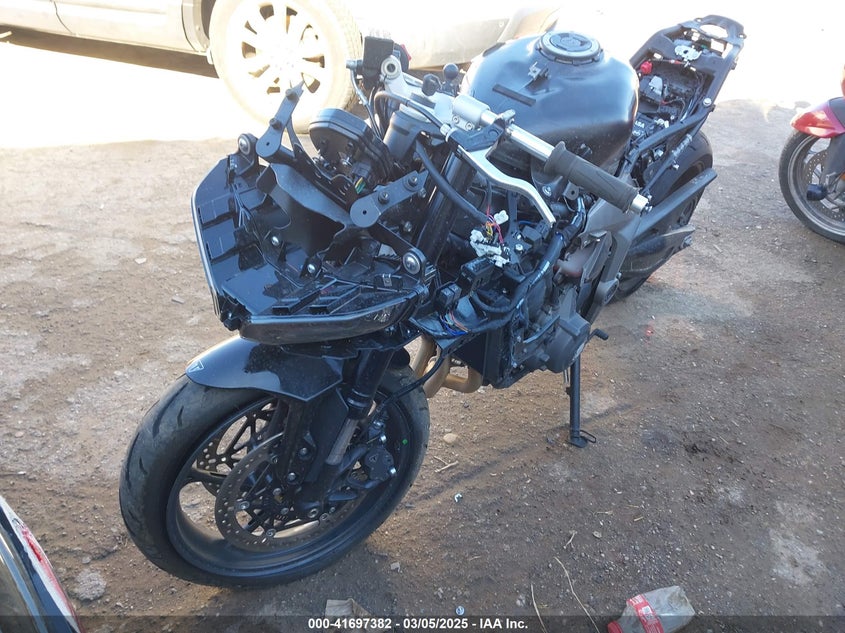 2025 TRIUMPH MOTORCYCLE DAYTONA auction photo 2