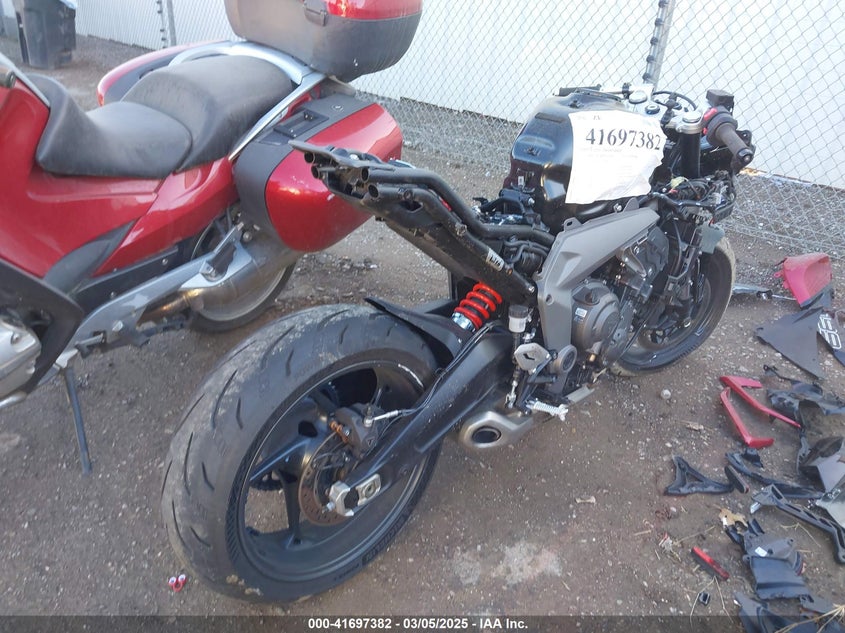 2025 TRIUMPH MOTORCYCLE DAYTONA auction photo 4