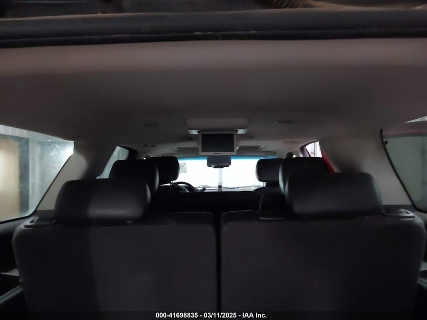 2013 CHEVROLET SUBURBAN 1500 VIN: 1GNSKJE76DR222890