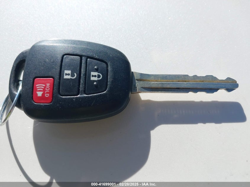 2018 TOYOTA RAV4 LE - 2T3ZFREVXJW501361