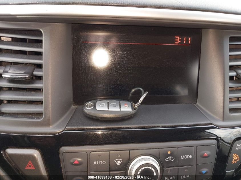 2016 Nissan Pathfinder Platinum/S/Sl/Sv VIN: 5N1AR2MN3GC603086 Lot: 41699138