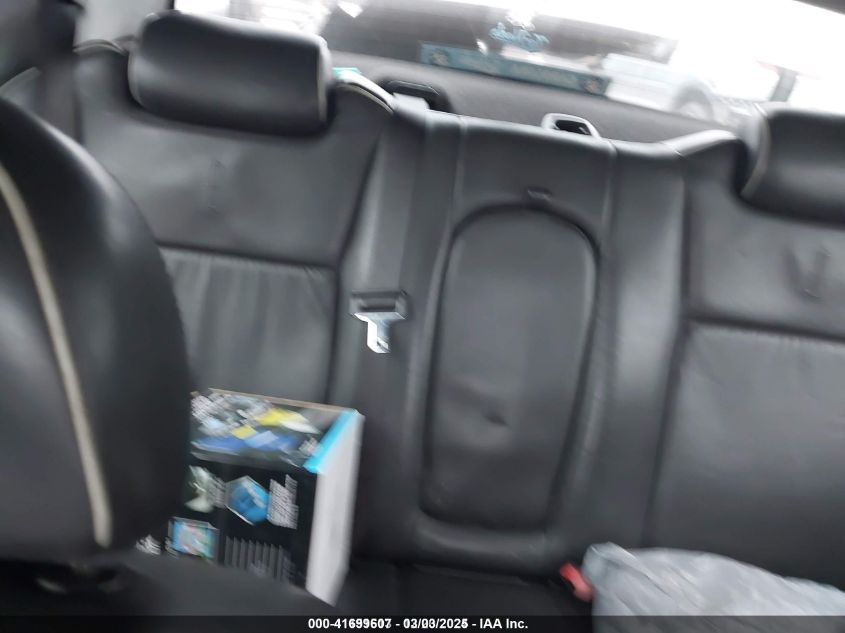 2006 Lincoln Town Car Signature Limited VIN: 1LNHM82V86Y637335 Lot: 41699607