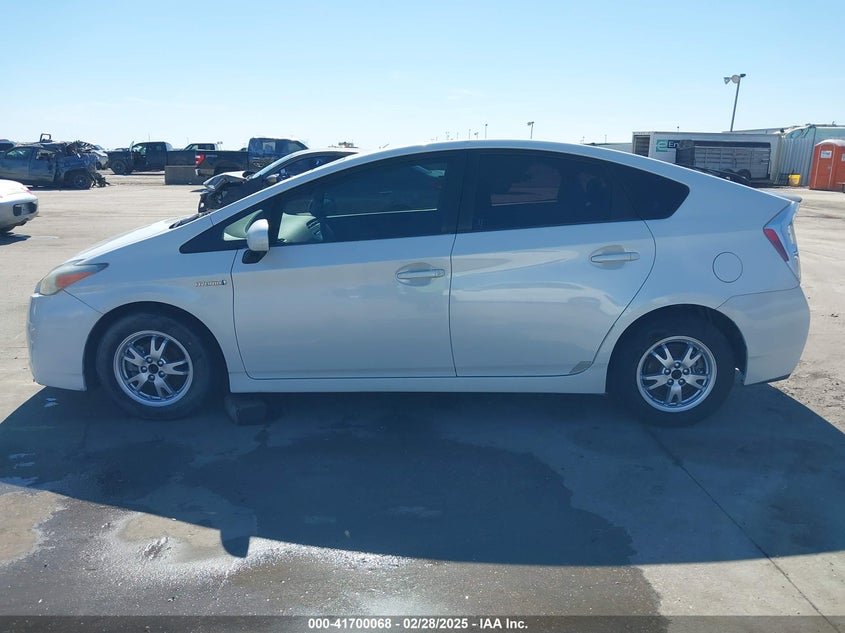 2011 TOYOTA PRIUS VIN: JTDKN3DU2B0280810