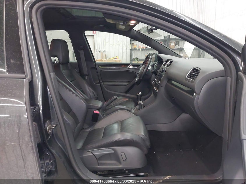 2010 VOLKSWAGEN GTI VIN: WVWGV9AJ1AW313598