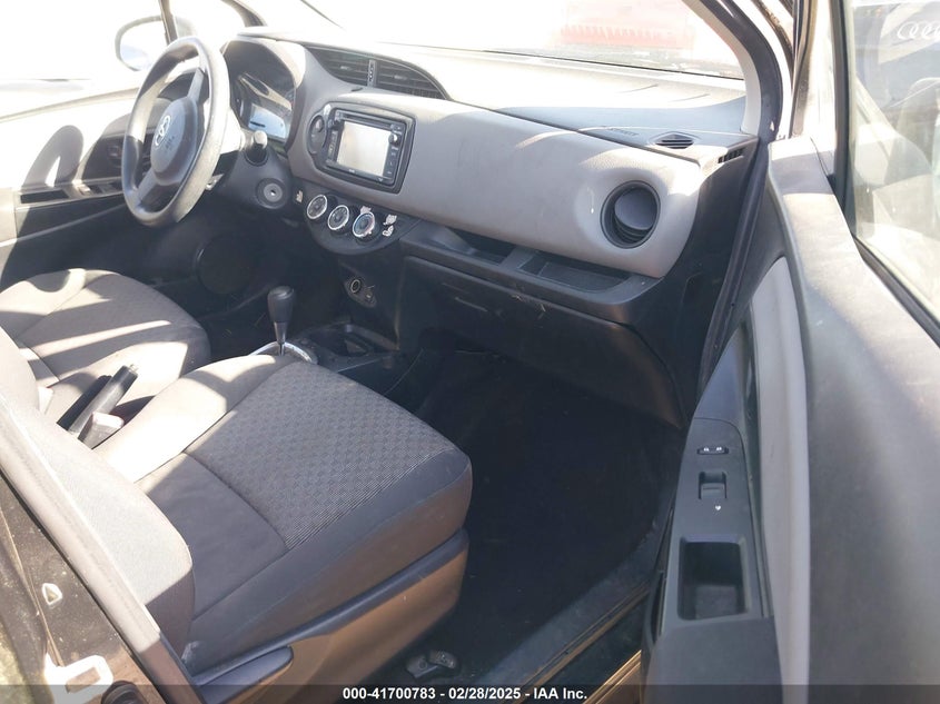 2015 TOYOTA YARIS VIN: VNKKTUD34FA038840