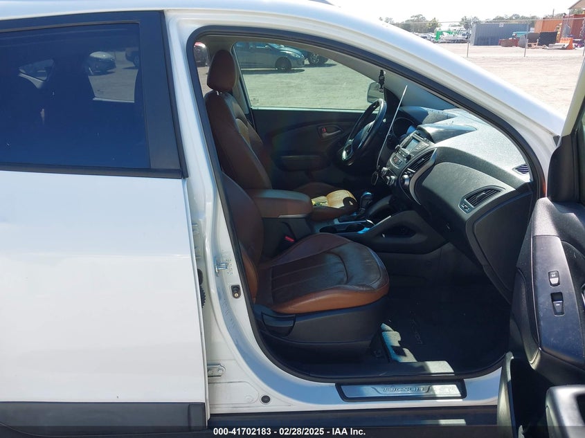 2014 HYUNDAI TUCSON VIN: KM8JU3AG8EU829819
