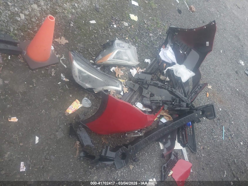 2017 TOYOTA RAV4 LE - JTMZFREV3HJ108293