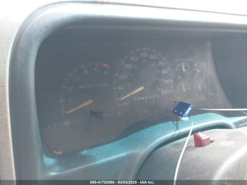 1996 Chevrolet Tahoe K1500 VIN: 1GNEK13R3TJ397046 Lot: 41702588