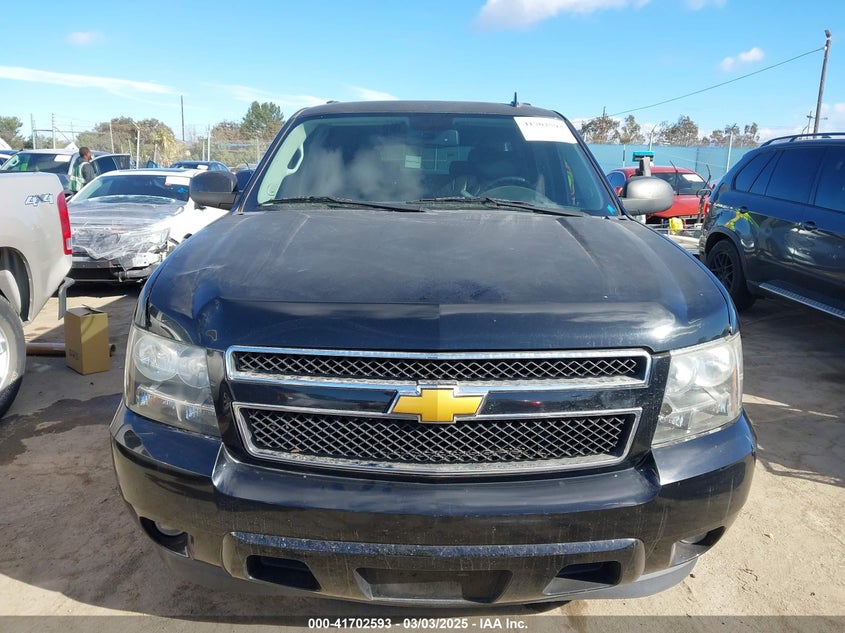 2014 CHEVROLET SUBURBAN 1500 VIN: 1GNSCJE08ER240230