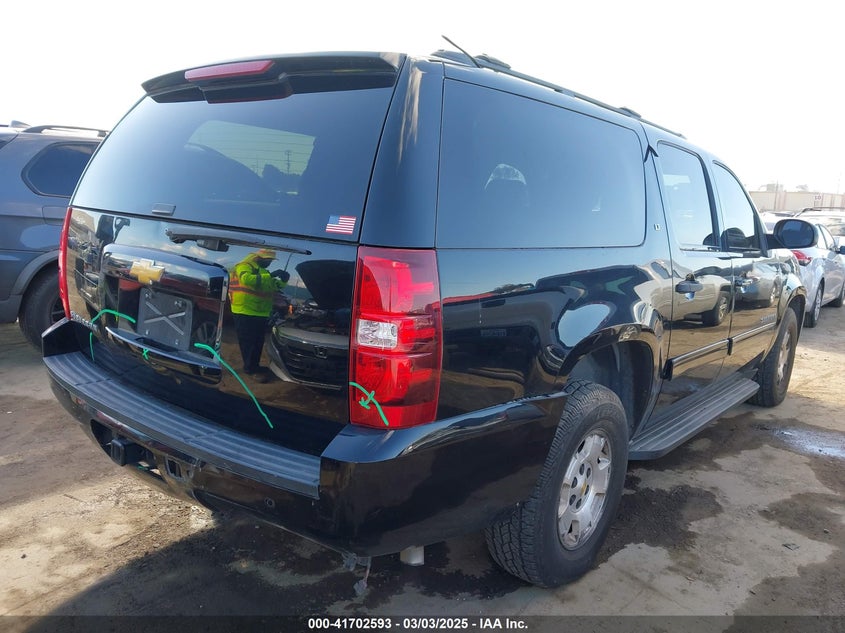 2014 CHEVROLET SUBURBAN 1500 VIN: 1GNSCJE08ER240230