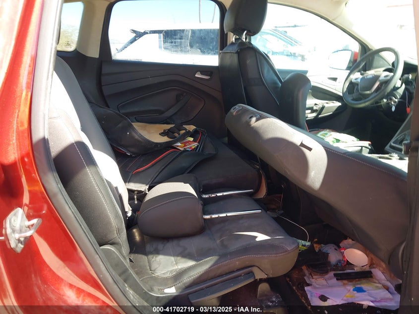 2014 FORD ESCAPE VIN: 1FMCU0GX1EUB33821