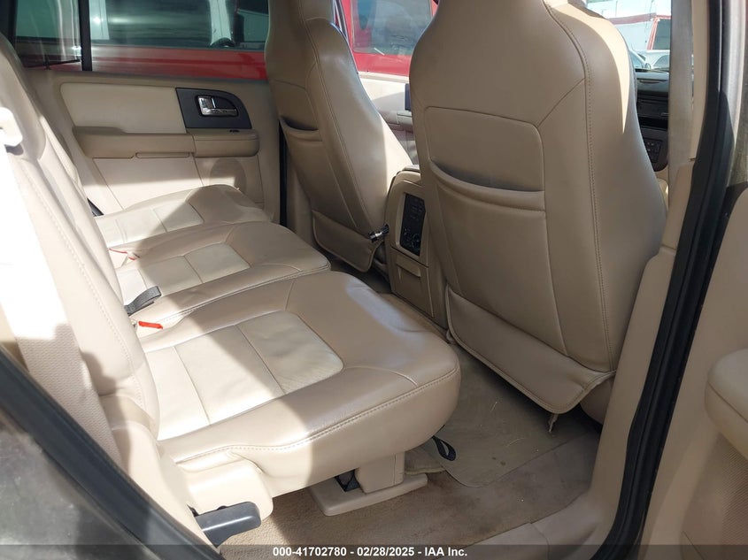 2006 FORD EXPEDITION VIN: 1FMPU17526LA70354
