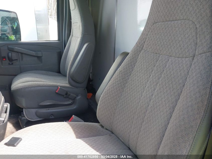 2018 GMC Savana Cutaway Work Van VIN: 1GD07RFG9J1235170 Lot: 43399029