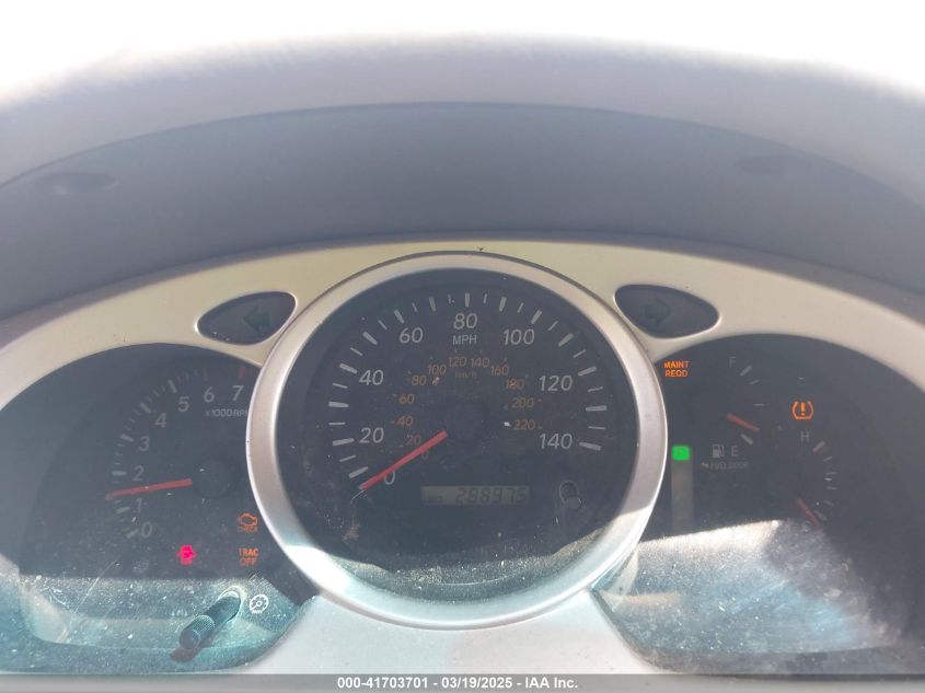 2005 Toyota Highlander V6 VIN: JTEDP21AX50052397 Lot: 41703701