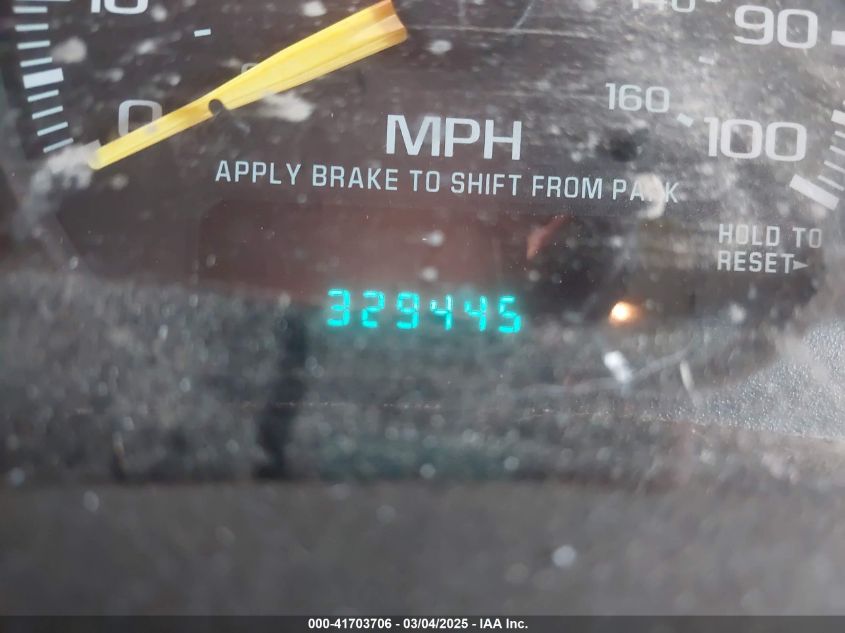 2000 Chevrolet Suburban 1500 Ls VIN: 3GNEC16TXYG170403 Lot: 41703706