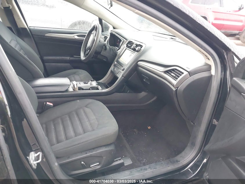 2017 FORD FUSION VIN: 3FA6P0H72HR253829