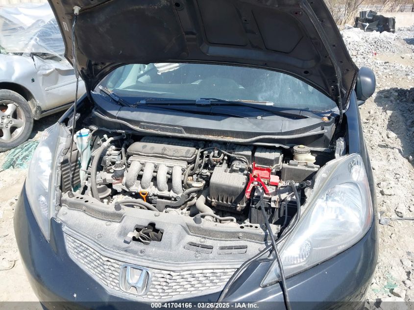 2010 Honda Fit VIN: JHMGE8H25AC015581 Lot: 41704166