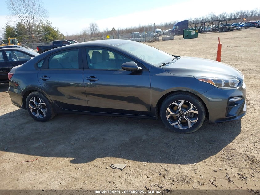 2019 KIA FORTE LXS - 3KPF24AD1KE113897