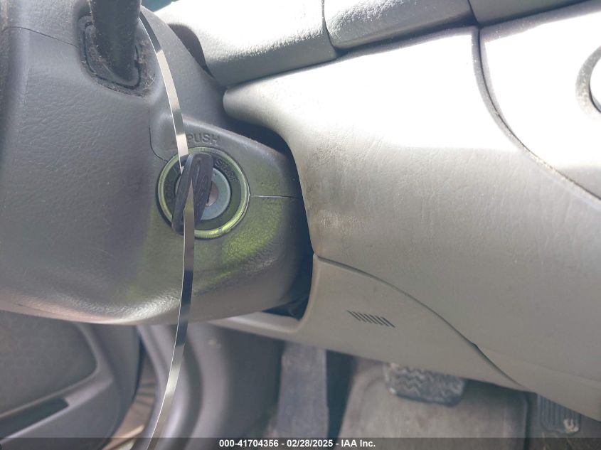 2003 Toyota Camry Le VIN: 4T1BE32K53U710109 Lot: 41704356