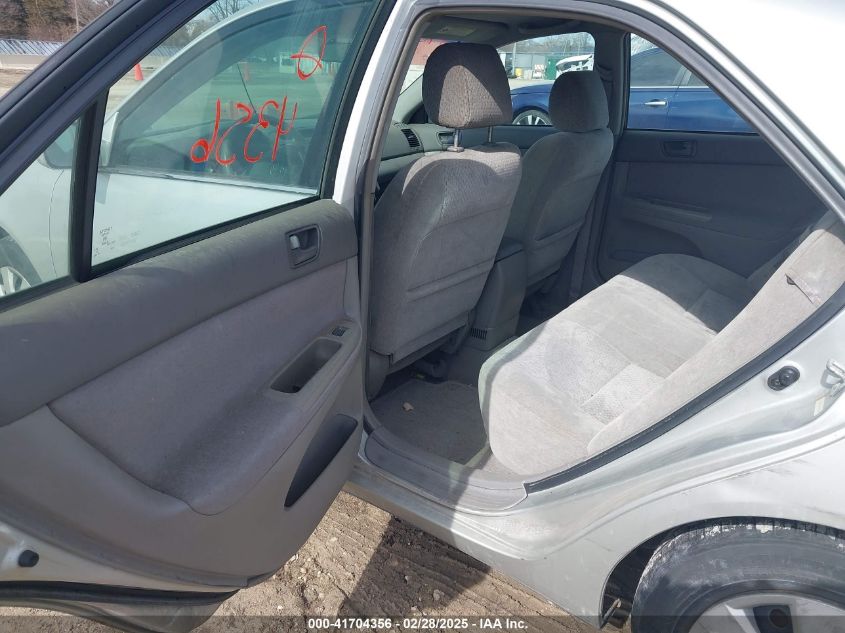 2003 Toyota Camry Le VIN: 4T1BE32K53U710109 Lot: 41704356