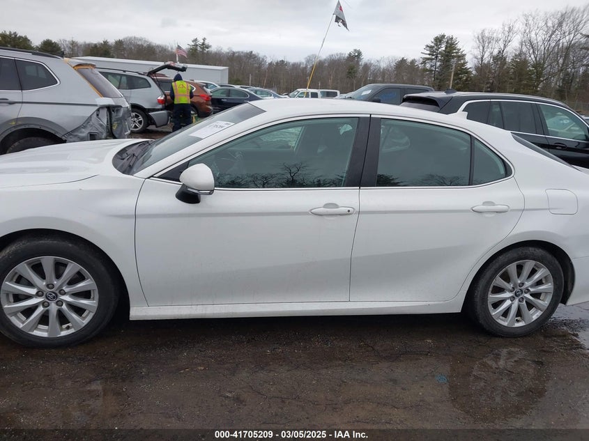2020 TOYOTA CAMRY LE - 4T1L11AK7LU883202