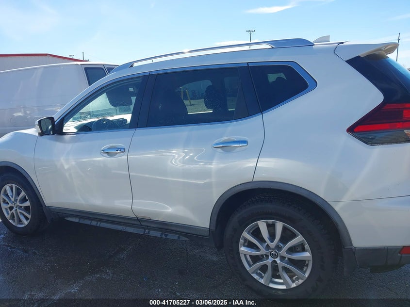 2017 NISSAN ROGUE SV - KNMAT2MT8HP608721